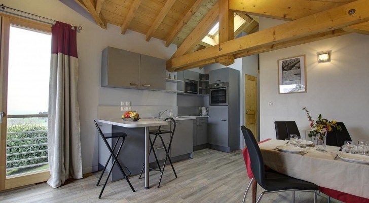 Extension avec cuisine bien aménagée et grands rangements Annecy Pringy